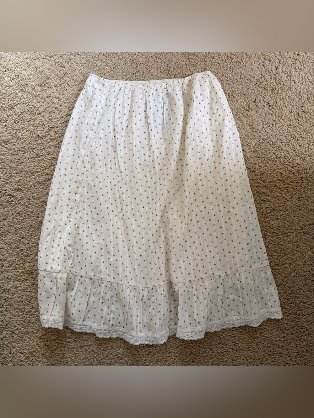 Brandy melville Justine floral lace skirt